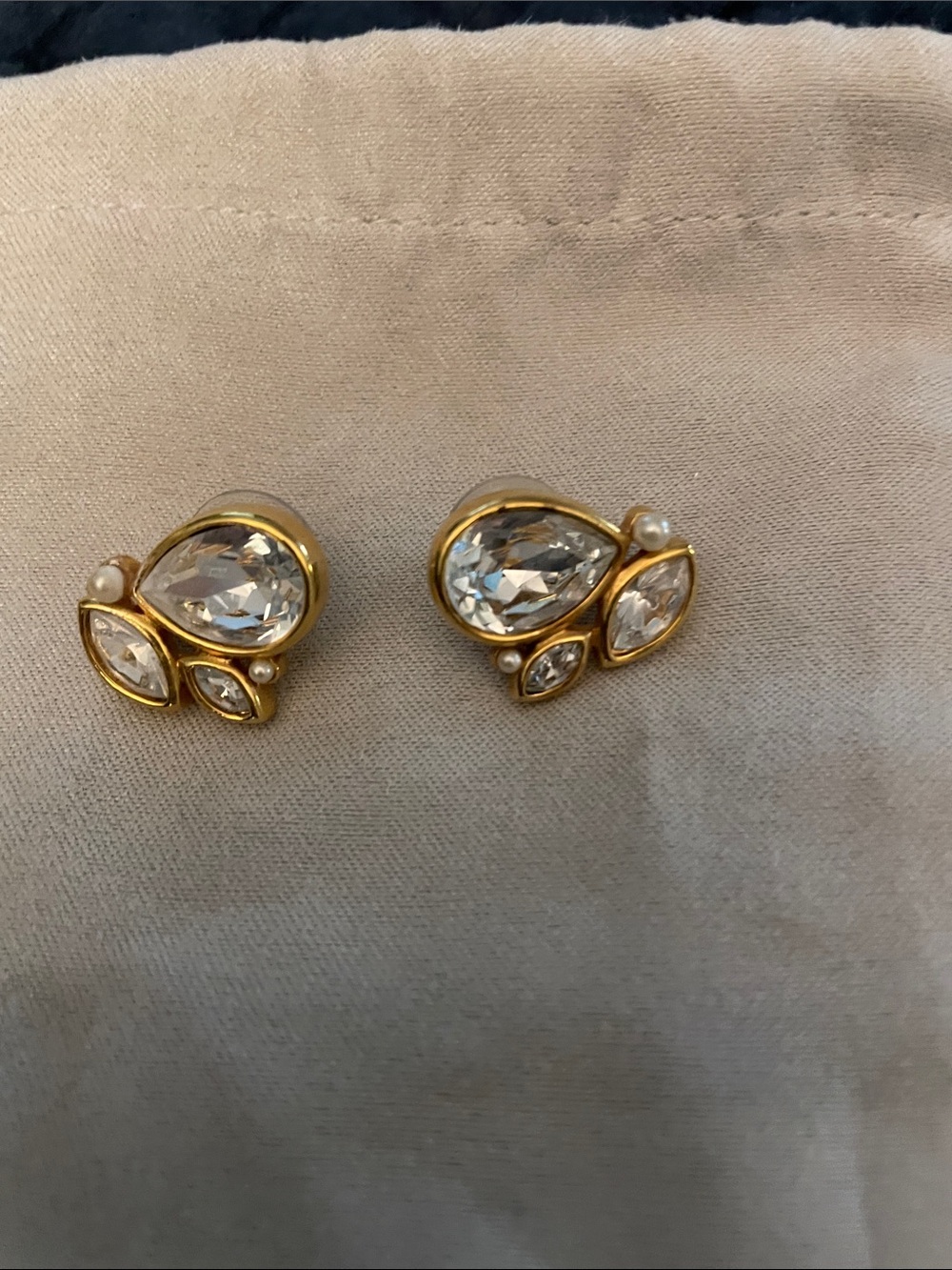Source Unknown Gold-Tone Pear Crystal and Pearl Cluster Stud Earrings